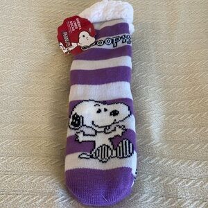 NWT Peanuts Snoopy purple striped no slip Sherpa lined socks OSFM